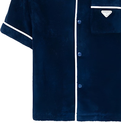 PRADA SS24 男士徽标海军蓝单排扣直筒短袖衬衫 SC559-1ZR3-F0008-S-212 Sizing PRADA SS24 男士徽标海军蓝单排扣直筒短袖衬衫 SC559-1ZR3-F0008-S-212