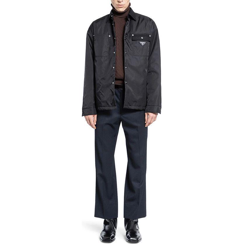 Shop PRADA SS24 經典單排釦長袖外套 男士 黑色 SC796M-1WQ8-F0002-S-OOO