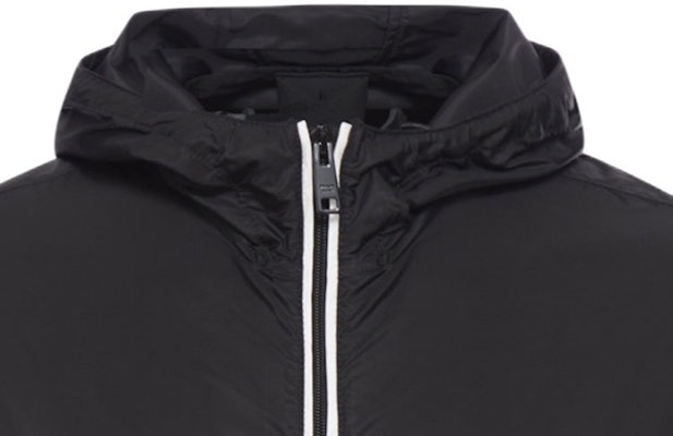 普拉达 SS24 男士纯色徽标连帽休闲外套 SGC530-1WQ9-F0967-S-232 Shop 普拉达 SS24 男士纯色徽标连帽休闲外套 SGC530-1WQ9-F0967-S-232