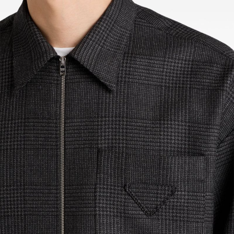 Sizing PRADA SS24 條紋Logo拉鍊翻領長袖襯衫 男士深炭灰 SC540-15OW-F0308-S-211