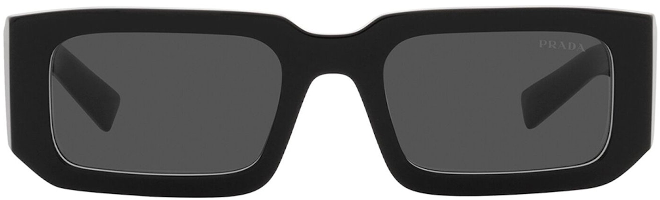 프라다 스타일리시 사각 선글라스 엠보 로고 유니섹스 커플 디자인. PR-06YS09Q5S0 Lookbook 프라다 스타일리시 사각 선글라스 엠보 로고 유니섹스 커플 디자인. PR-06YS09Q5S0