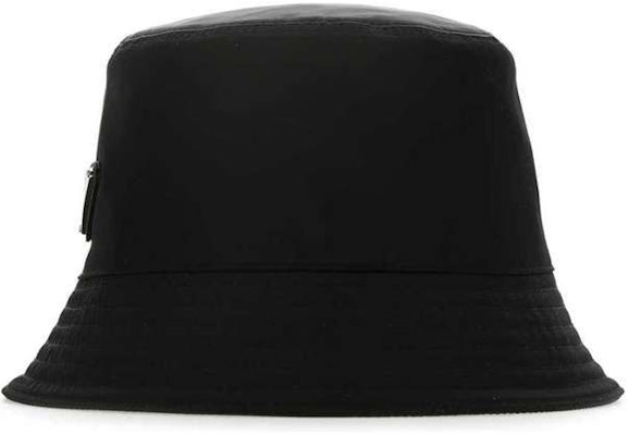 Sombrero Tipo Cubo Negro de Nylon PRADA Logo Triángulo Unisex Estilo Pareja. 1HC1372DMI-F0002 Lookbook Sombrero Tipo Cubo Negro de Nylon PRADA Logo Triángulo Unisex Estilo Pareja. 1HC1372DMI-F0002