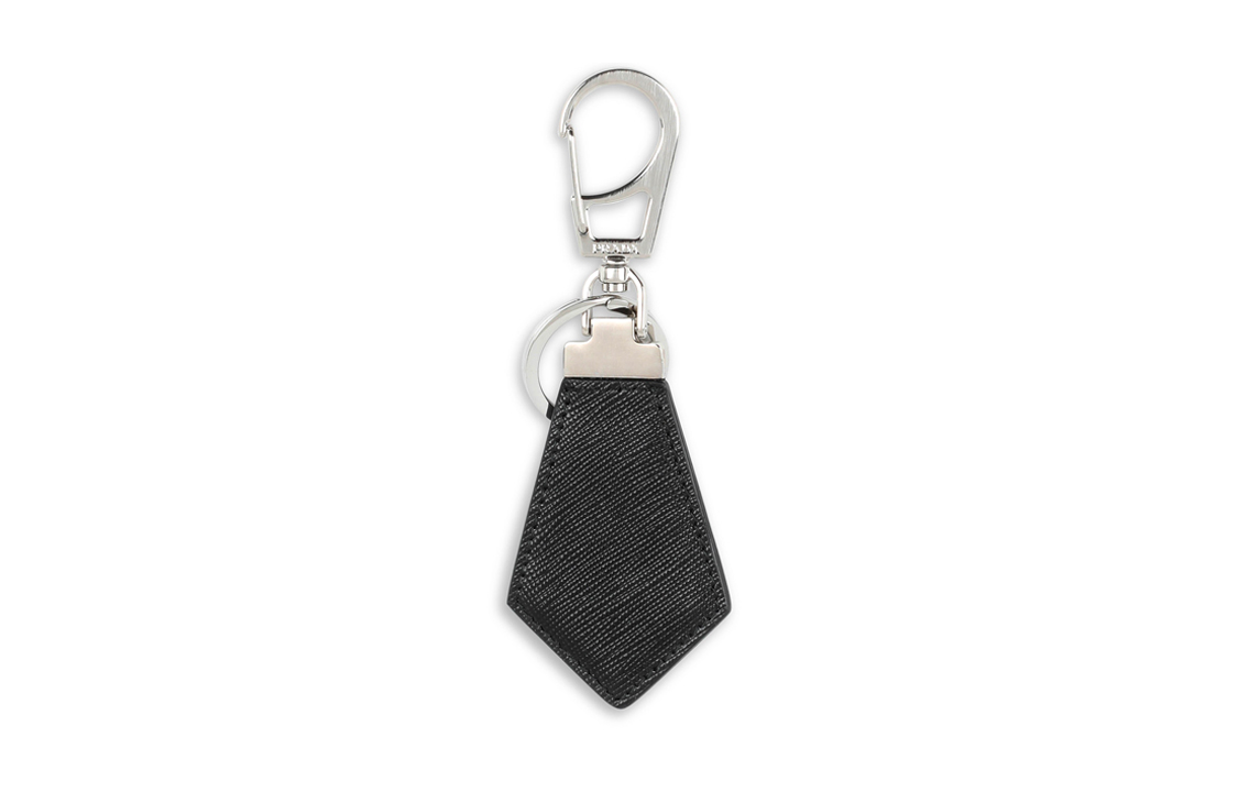 Lookbook PRADA Triangle Logo Keychain Black Unisex Calf Leather Couple Design 2PP041053-F0002