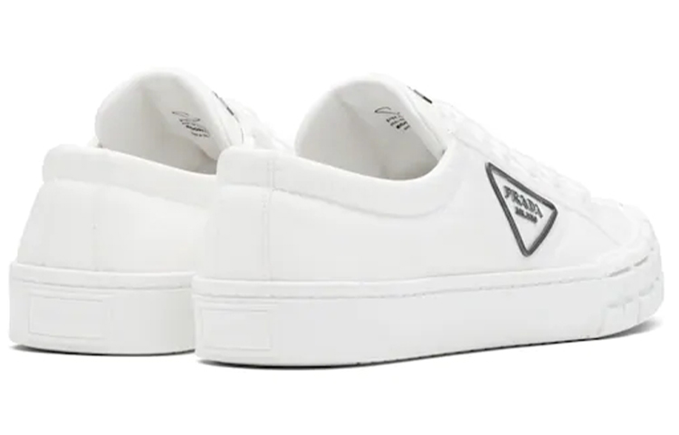 Shop プラダ ホイール カセット 白黒 (Purada Howīru Kasetto Shirokuro) 2EG323_1YFL_F0009