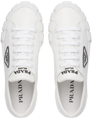 普拉達輪胎卡塞塔 '白黑' 2EG323_1YFL_F0009 Purchase 普拉達輪胎卡塞塔 '白黑' 2EG323_1YFL_F0009