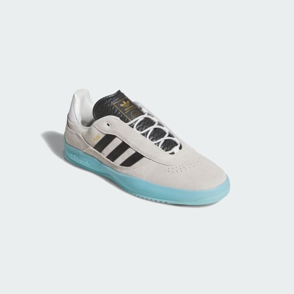 Shop 普伊格运动鞋 JH8166