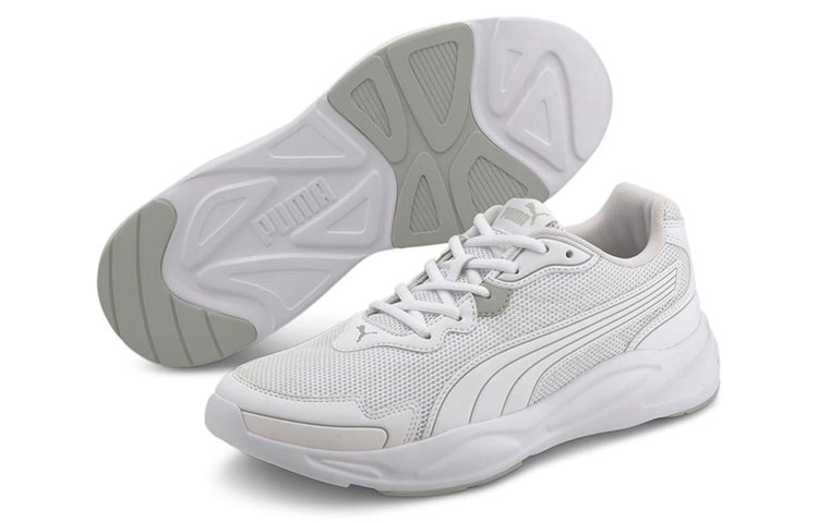 Lookbook プーマ 90sランナー NuWave 軽量 通気性 白 382958-02