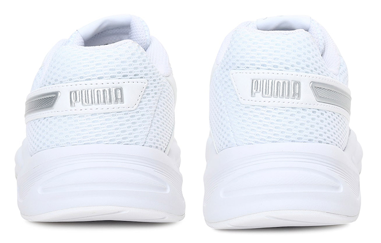 Shop Puma 90s Runner Blanc 372549-01