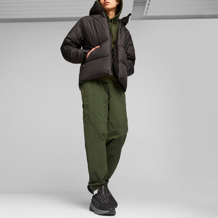 Shop PUMA 黑色连帽长袖羽绒夹克 623496-01