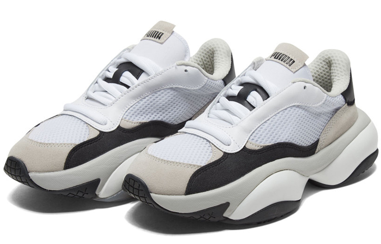 Lookbook Puma Alteration Kurve Tanpa Mesh 'Putih' 372306-01