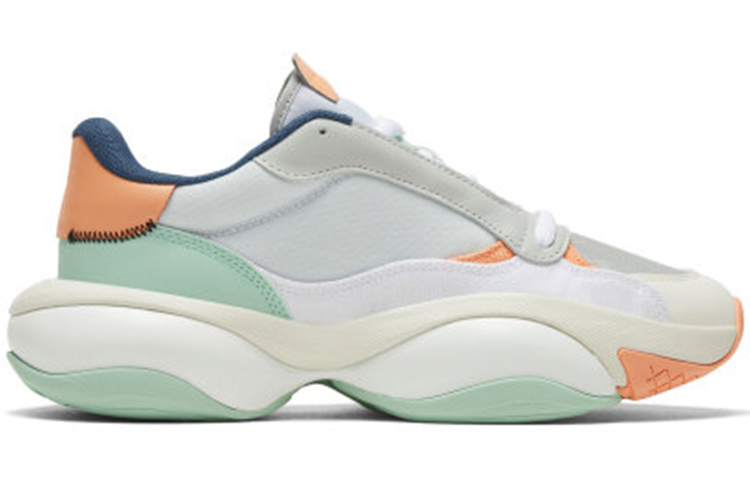 Order Puma Alteration T ''Weiß/Grün'' 374556-04