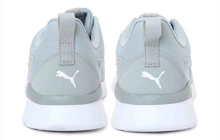 Shop 彪马 Anzarun Lite Bold 蓝灰色运动鞋 372362-03