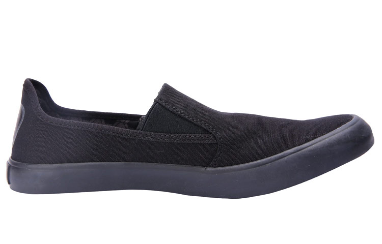 Order Puma Apollo IDP Zwart ''Ademend Slip-On Casual'' 368166-02