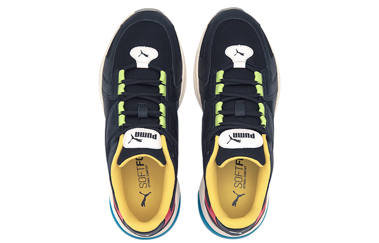 Lookbook Puma Ascend Sepatu Hitam/Merah 371313-08