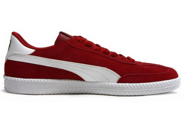 Order Puma Astro Cup 紅色平底運動鞋