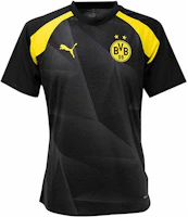 Puma Black Short-Sleeve Crewneck Soccer Jersey with Logo Print. 771797-01 Puma Black Short-Sleeve Crewneck Soccer Jersey with Logo Print. 771797-01