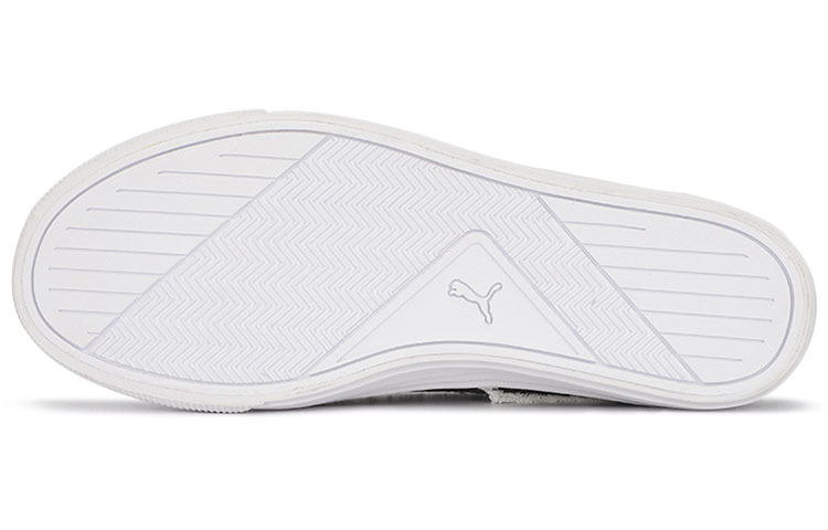 Shop Puma Capri Kasut Papan Hitam/Putih Potongan Raw 381586-02