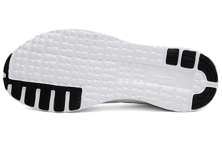 Details for Puma Carson Club II Chaussures de Running Basses Noir/Blanc 193194-05