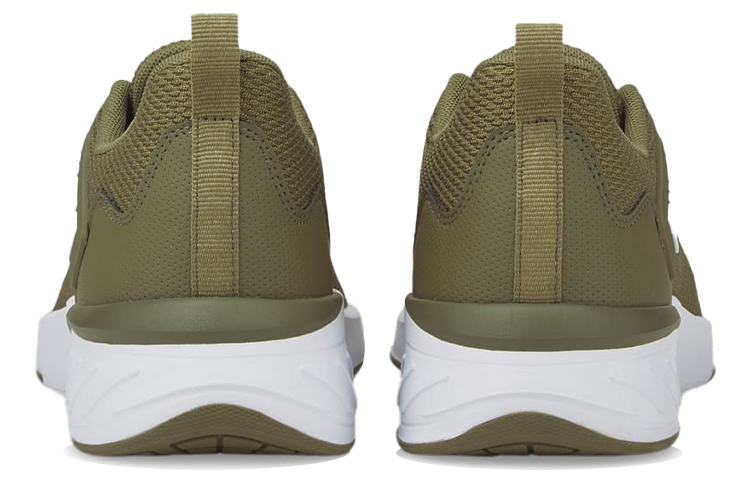 Shop Puma Erupter 'Hijau Putih' 195202-07