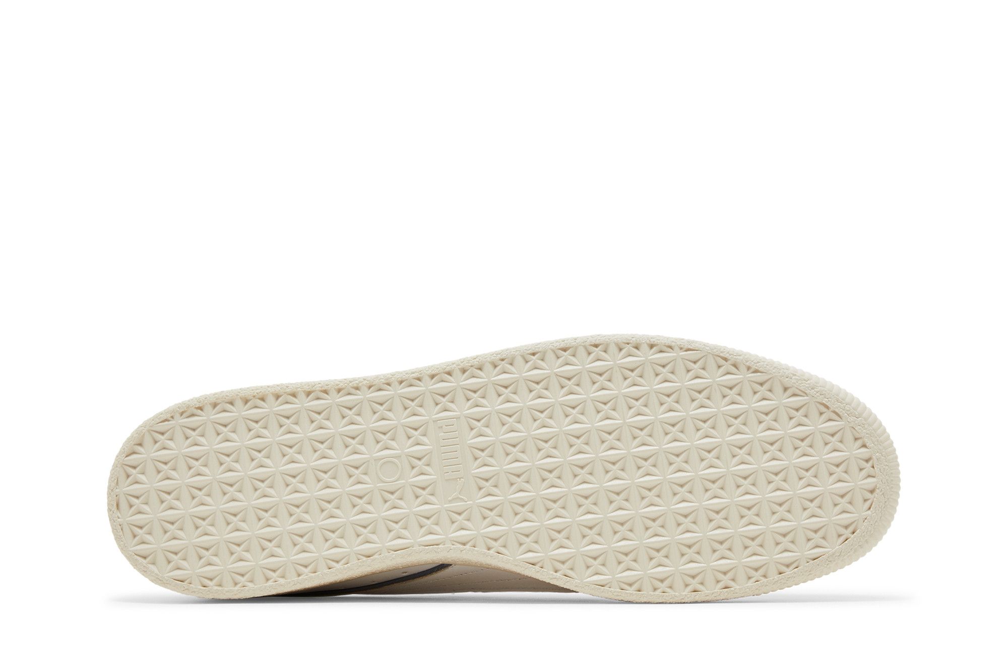 Shop Puma Extra Butter x Clyde ''NYC'' Sneakers 392450-01