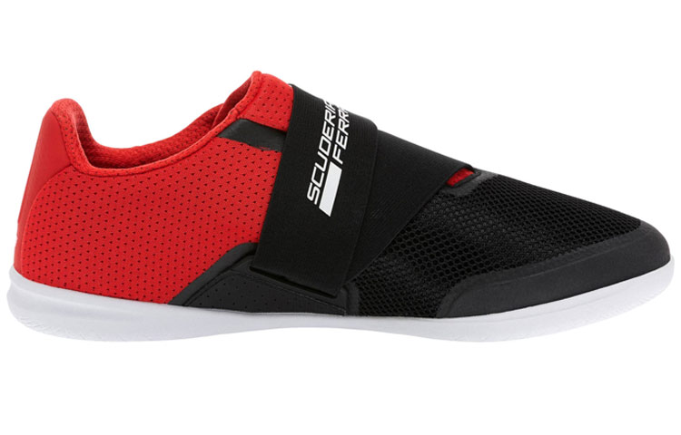 Order Puma Ferrari Changer Ignite ''Zwart Rood'' 305996-02