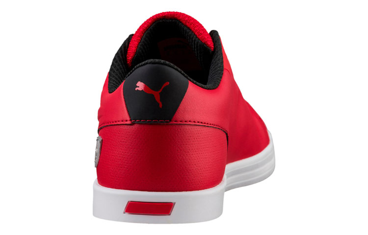 Lookbook Puma Ferrari Wayfarer Speziale 'Rojo Casual' 305918-02