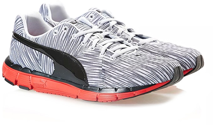 Puma Flexracer Flare 'Bravery Hitam Putih' 187779-01 Order Puma Flexracer Flare 'Bravery Hitam Putih' 187779-01