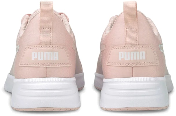 Puma Flyer Flex 輕便舒適 低幫運動鞋 粉色 Shop Puma Flyer Flex 輕便舒適 低幫運動鞋 粉色
