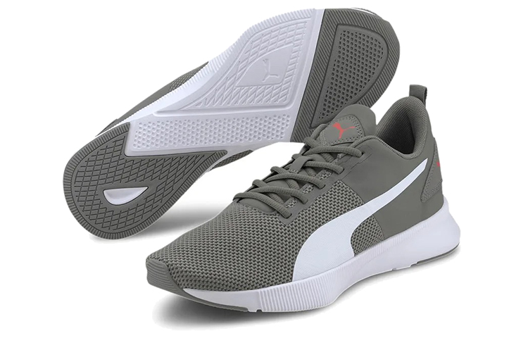 Lookbook Puma Flyer Runner Gris/Blanc 192257-30