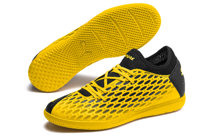Lookbook Sneaker Puma Future 5.4 IT Kuning/Hitam 105804-03