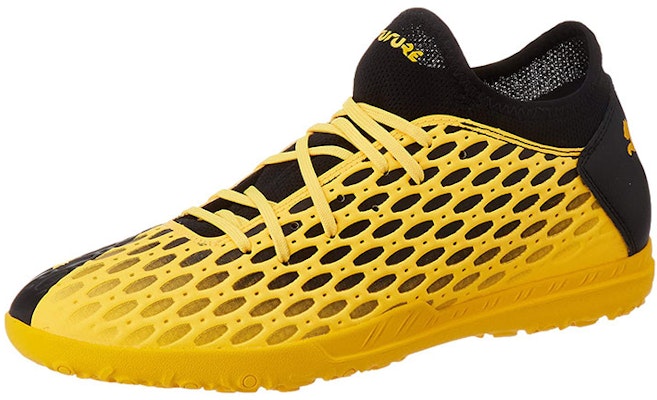 Puma Future 5.4 TT Kasut Bola Hitam/Kuning 105803-03 Lookbook Puma Future 5.4 TT Kasut Bola Hitam/Kuning 105803-03