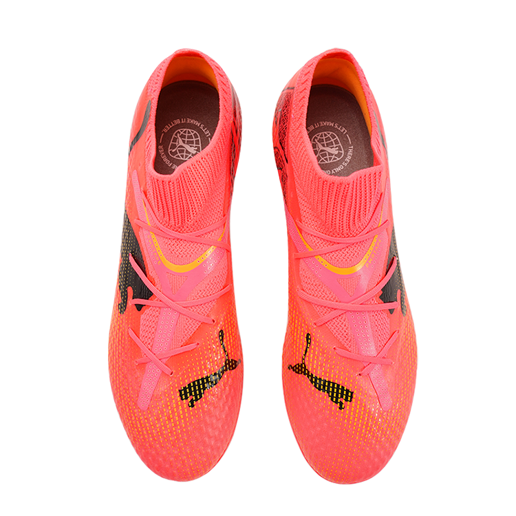 Lookbook プーマ フューチャー7 PRO MG オレンジレッドブラック 107709-03