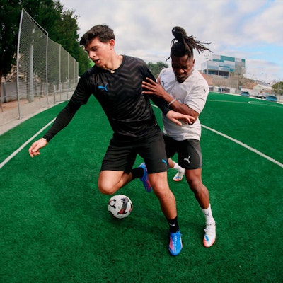 푸마 퓨처 8 얼티메이트 FG 축구화 화이트/블랙/글로잉 레드 108581-01 Sizing 푸마 퓨처 8 얼티메이트 FG 축구화 화이트/블랙/글로잉 레드 108581-01