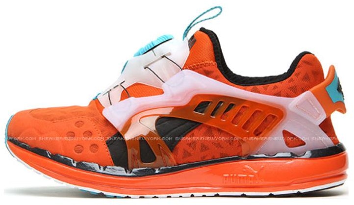 puma-future-disc-lite-tigerlily-black-bluebird-357103-03
