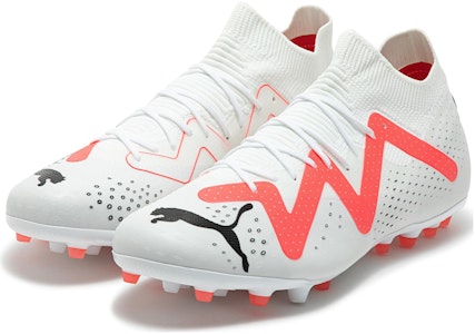 Puma Future Match MG 'Putih Hitam Anggrek Api' 107373-01 Order Puma Future Match MG 'Putih Hitam Anggrek Api' 107373-01
