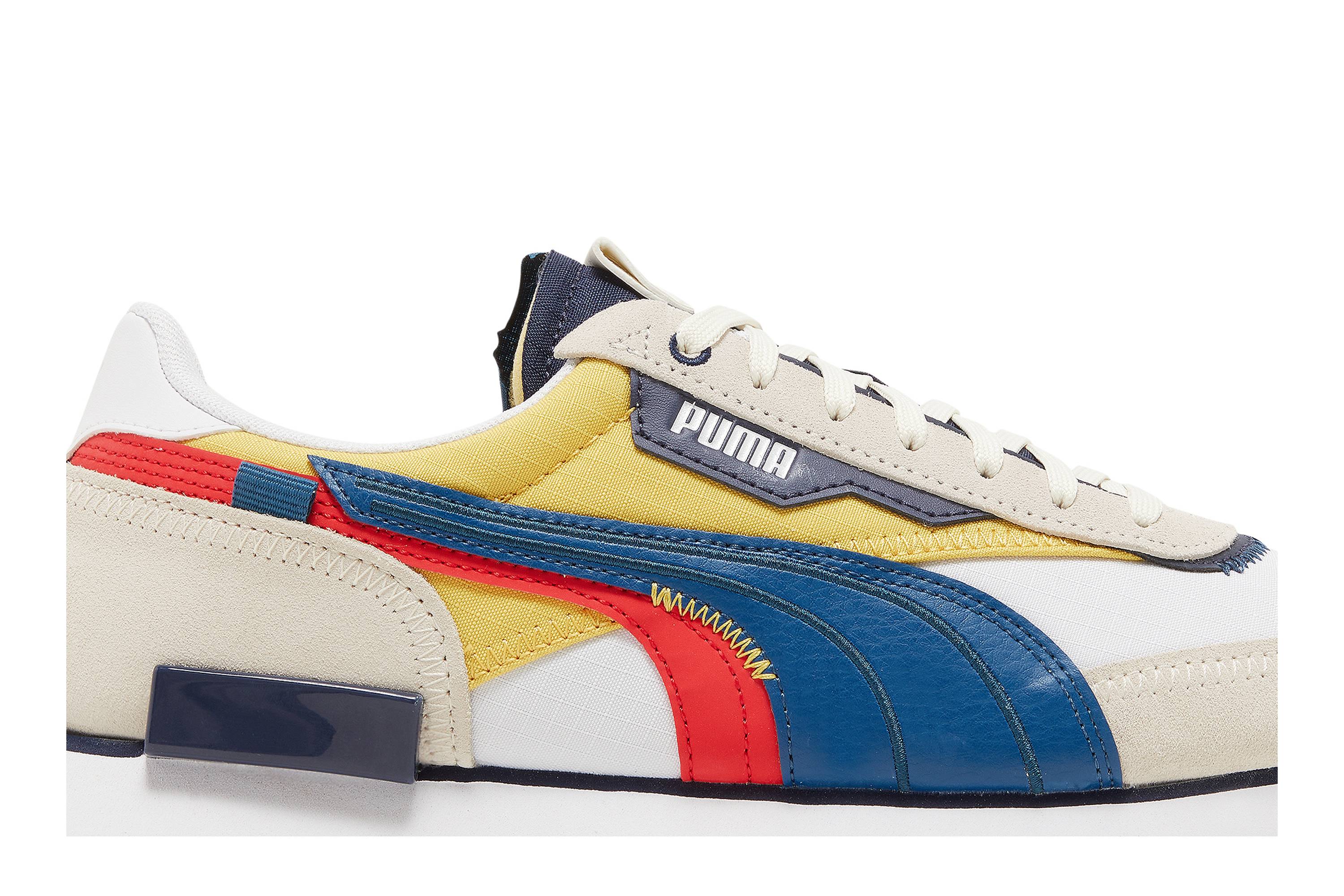 Order Puma Future Rider 'Displaced - Putih' 383148-05