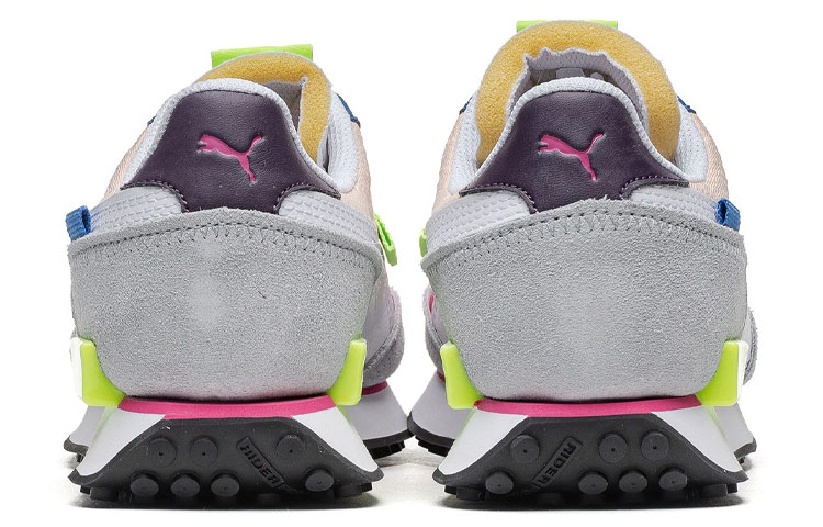 Shop プーマ フューチャーライダー プレイオン グレー/ピンク/ブルー 371149-70