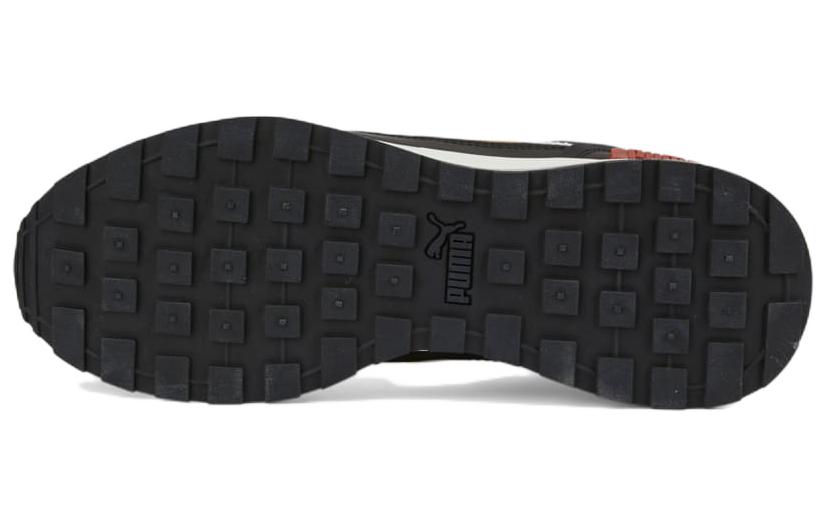 Details for プーマ グラビトン プロ FC 黒赤白 386479-02