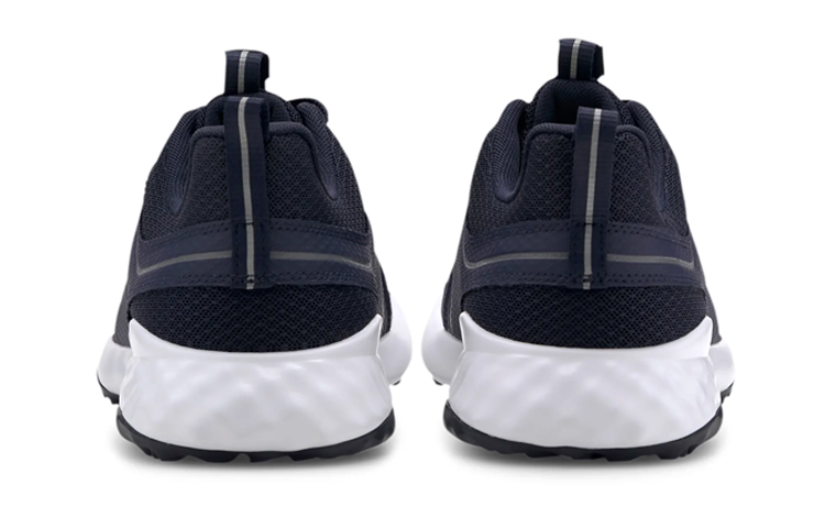 Shop Puma Grip Fusion 2.0 黑藍 增強抓地力跑鞋