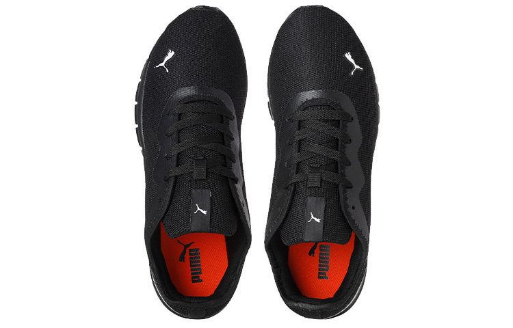 Lookbook Puma Hustle V2 'Hitam Putih' 386922-01