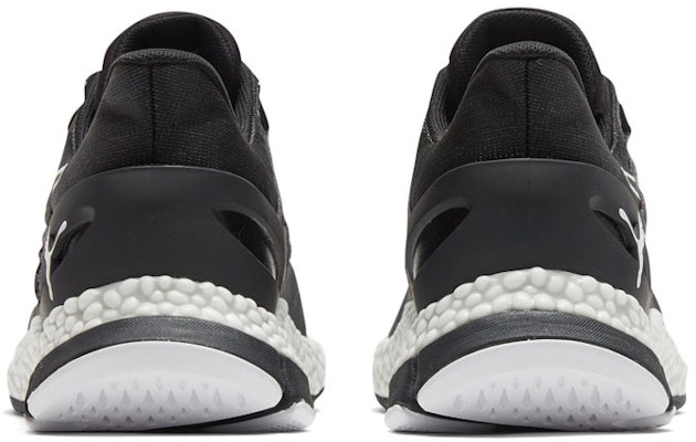 Puma HYBRID NETFIT Astro 'Hitam Putih' 192799-03 Shop Puma HYBRID NETFIT Astro 'Hitam Putih' 192799-03