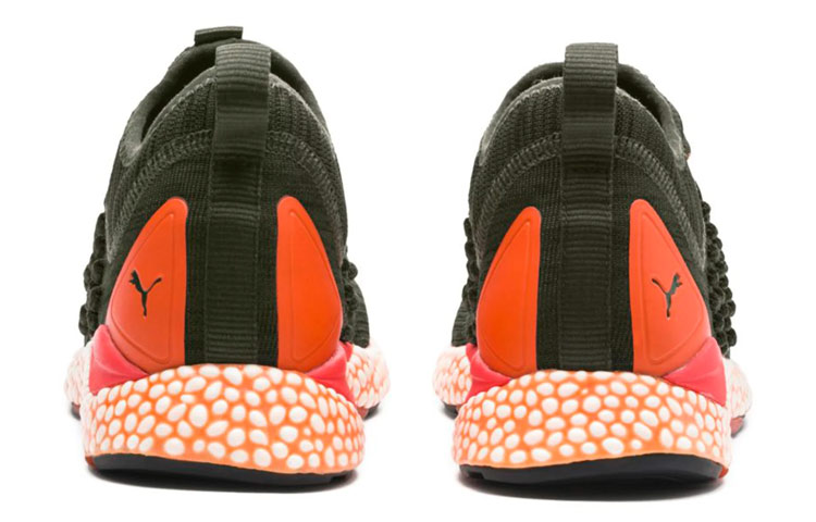 Shop Puma Hybrid Runner Fusefit Rendah 'Hijau Tentera' 191595-02