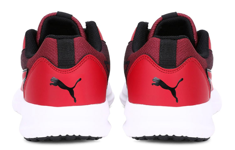 Shop プーマ IDP ランニングシューズ (レッド) 373625-03