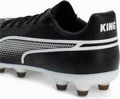 Purchase Puma King Pro HG 足球釘鞋 107567-01