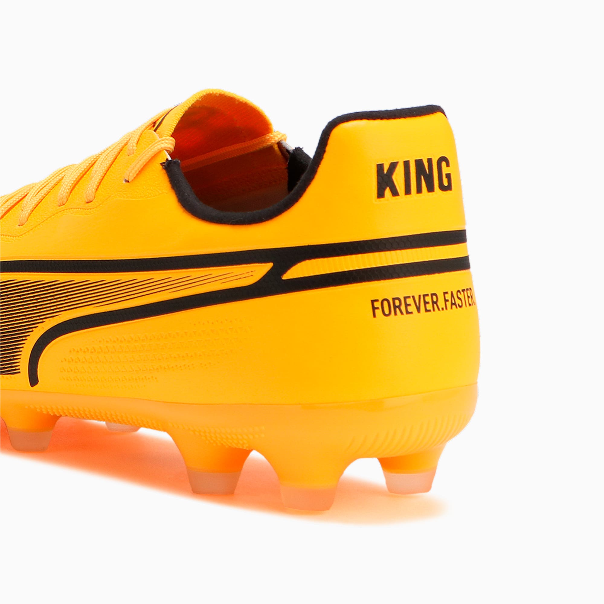 Lookbook 彪马King Pro HG足球鞋 107567-04