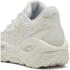 彪马 LaMelo Ball LaFranc RNR '纯白色' 312274-02 Shop 彪马 LaMelo Ball LaFranc RNR '纯白色' 312274-02