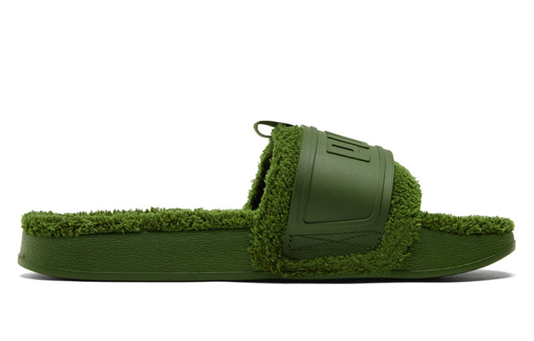 Shop PUMA Leadcat Ylm Slide Winter 舒適軟底 防滑運動 一字拖鞋 男女同款 綠