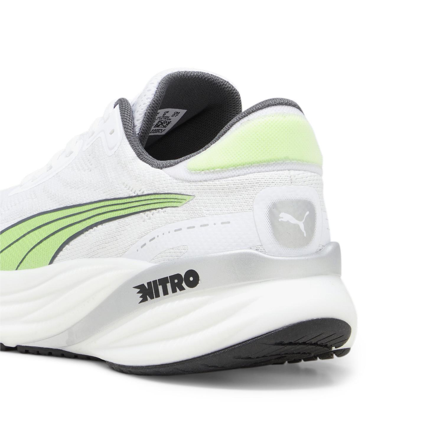 Shop Puma Magnify Nitro 2 白/灰 運動鞋 376909-03