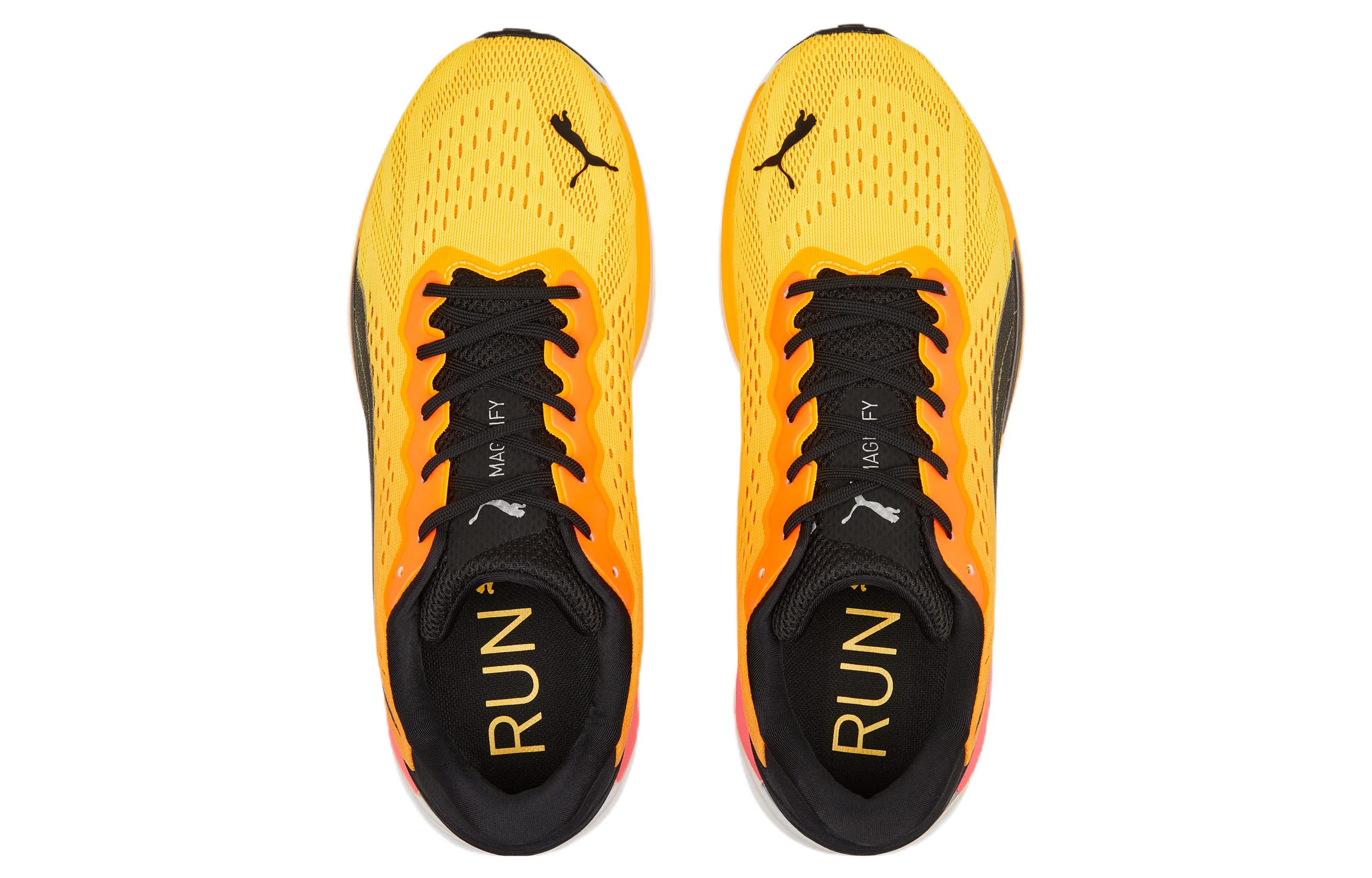 Shop Puma Magnify NITRO Surge ''Giallo Nero'' 376905-06