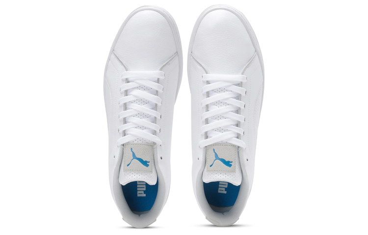 Lookbook Scarpe Puma Mercedes AMG Petronas Smash V2 Bianche Casual. 306451-01